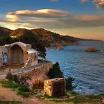 Апартаменты Lets Holidays Near Tossa