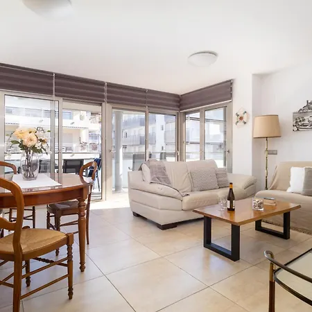 Lets Holidays Near Tossa Appartamento