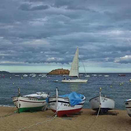 Lets Holidays Near Tossa Appartamento