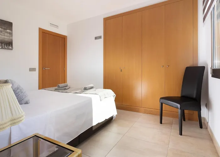 Lets Holidays Near Tossa Appartamento