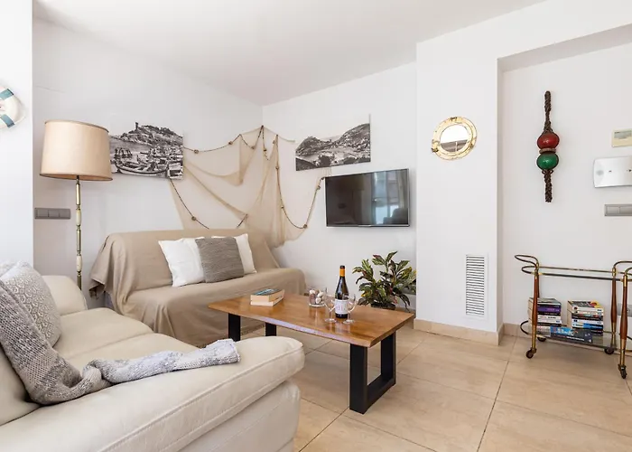 Lets Holidays Near Tossa Appartamento *