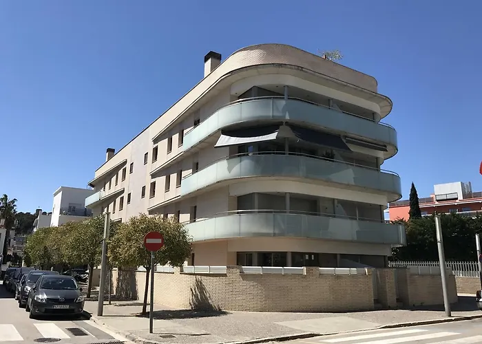 Lets Holidays Near Tossa Appartamento *