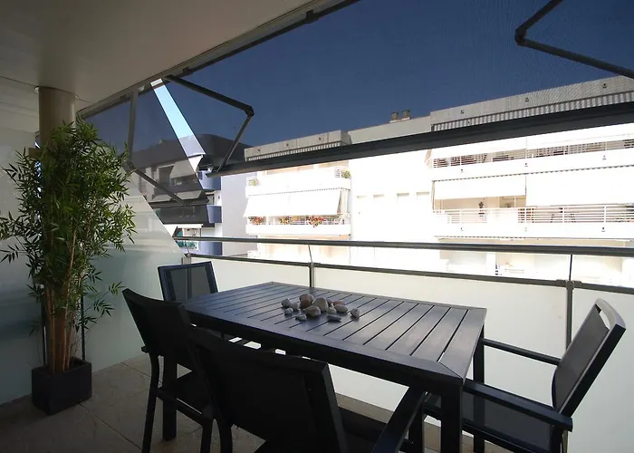 Lets Holidays Near Tossa アパート *