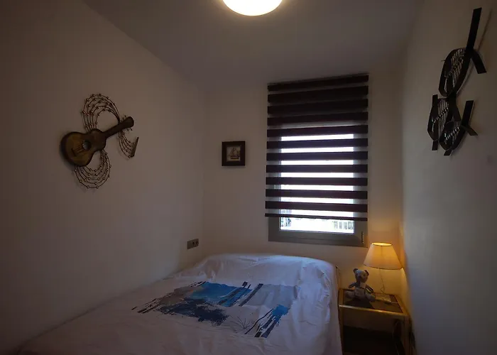 Lets Holidays Near Tossa Appartamento