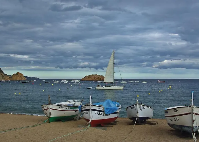 Lets Holidays Near Tossa アパート